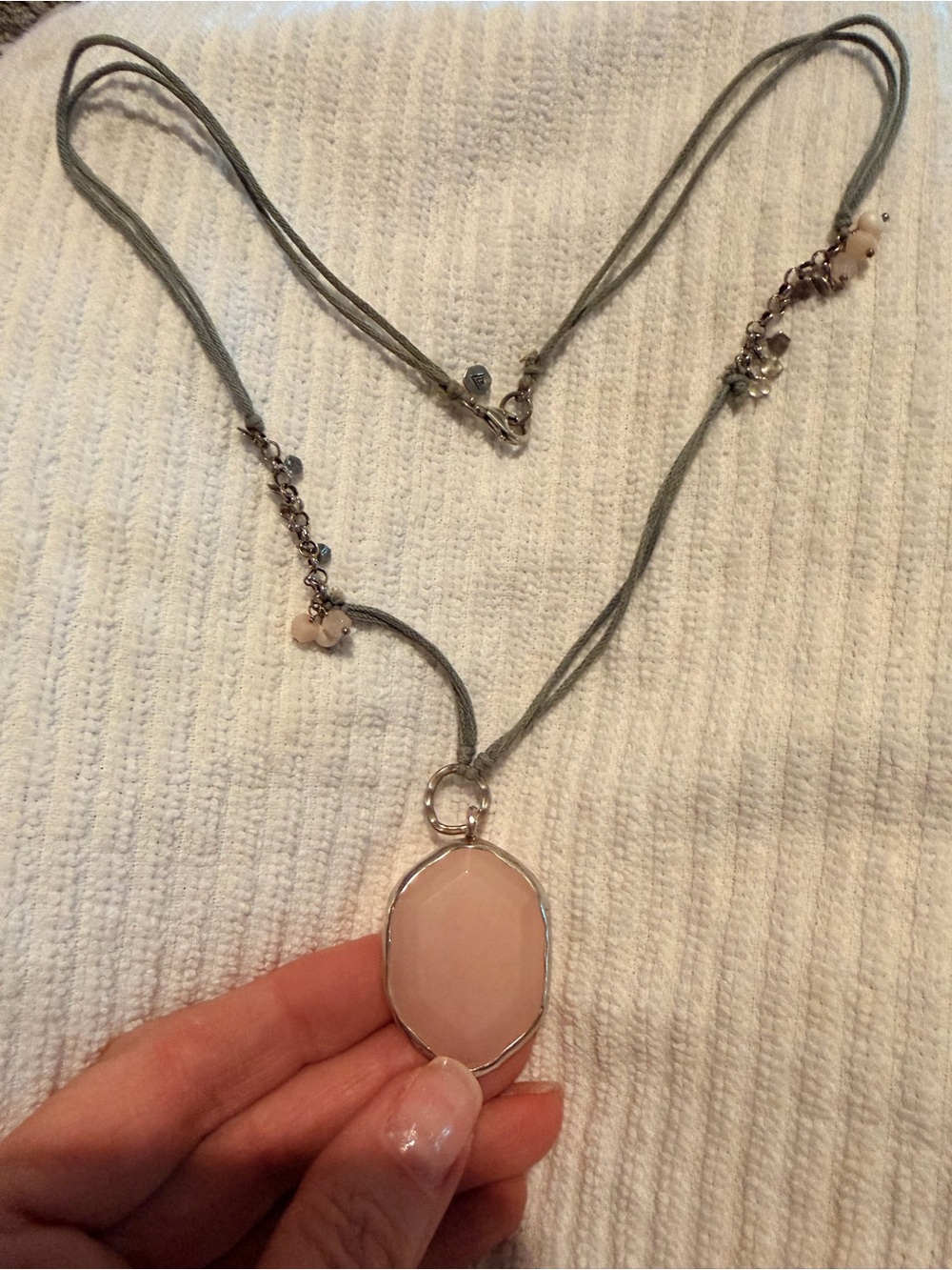 SILPADA Sterling Silver Pink
Soapstone Pearl FRENCH
CABARET Necklace